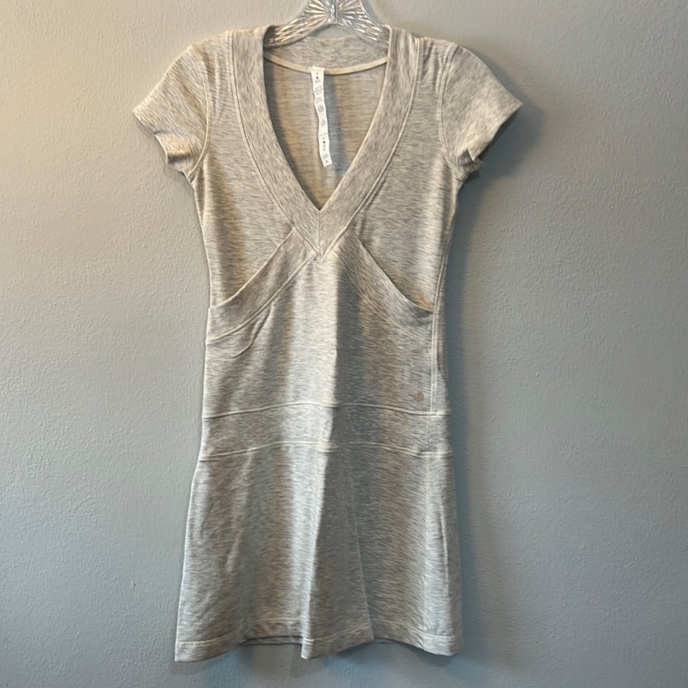 Lululemon Women’s Pulse Stretch Dance Dress With Pockets Oatmeal Heather Grey 4